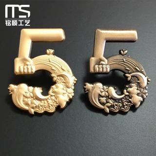 徽章定制logo胸章金属锌合金烤漆珐琅卡通校徽纪念章勋章胸针定做