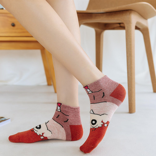 Korean New Cartoon Straight Leg Socks for Girls, Crayon Shin-chan Personality Boat Socks, Cotton Sweat Absorbent Anti-Odor Women's Socks Wholesale