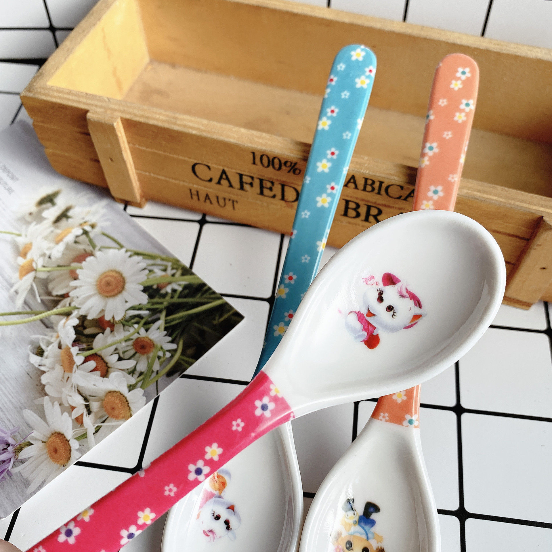 Cuchara infantil modelo 8839 para postres café o sopa ideal para venta ambulante y bazar al por mayor