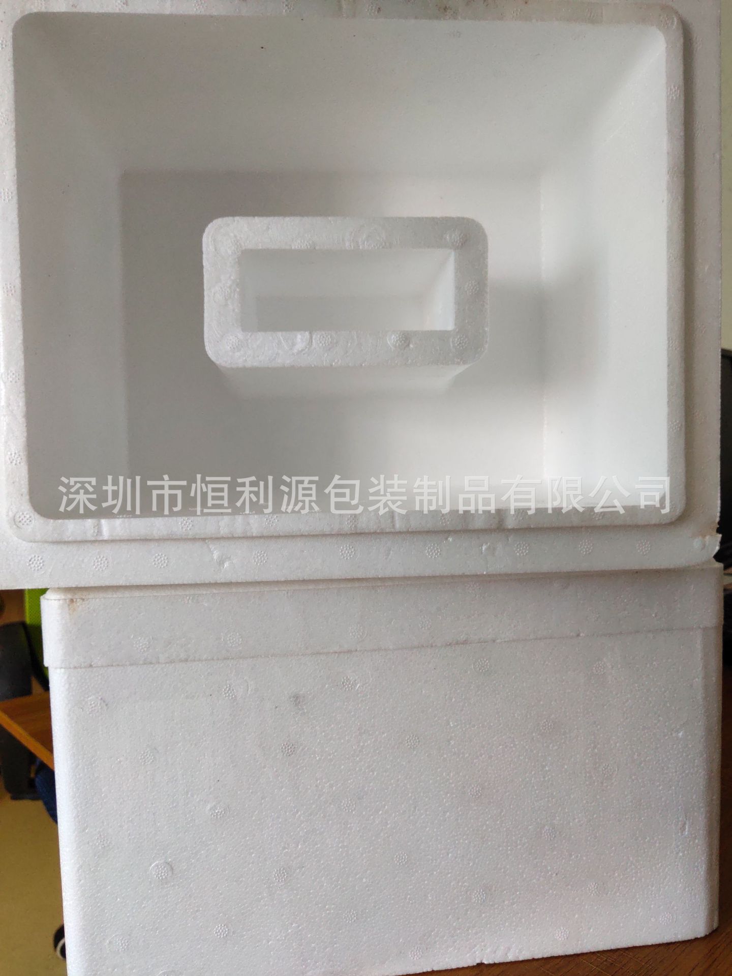 供应深圳 白色泡沫  泡沫    快递泡沫箱    发泡胶 保丽龙