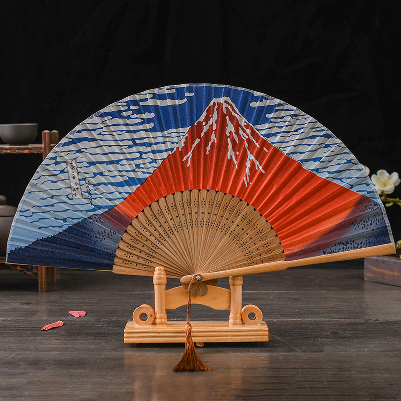 Silk fan wholesale silk Lady folding fan Japanese bamboo fan and wind Japanese style folding fan gift fan wholesale