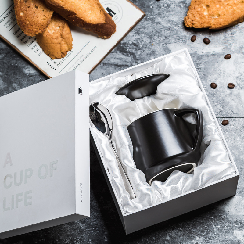 Taza de cerámica original Selección de tazas de café con tapa cuchara caja de regalo conjunto de bolsas LOGO grabado