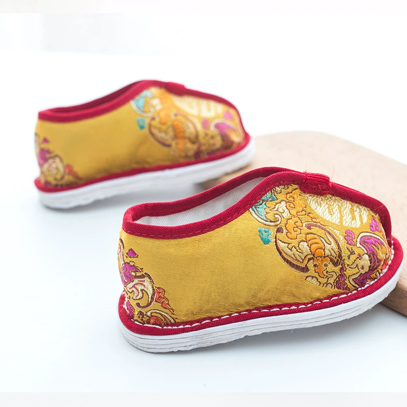 Children's shoes for new born, grabber, handmade