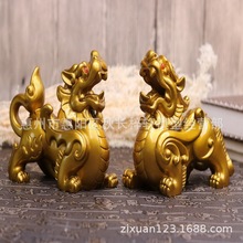 金色貔貅摆件绿玉麒麟貔恘客厅金色办公室桌酒柜装饰品批发