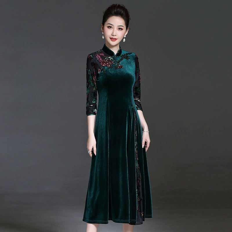 Новое бархатное вышитое платье 2025 года для свекрови, вышитый чонсам для свадебного банкета, чонсам для матери