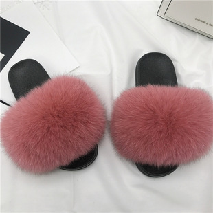�r�к���ë��ЬŮ��һ����Ƥ���⴩�Ҿ�ɳ������ëë����Ь���a