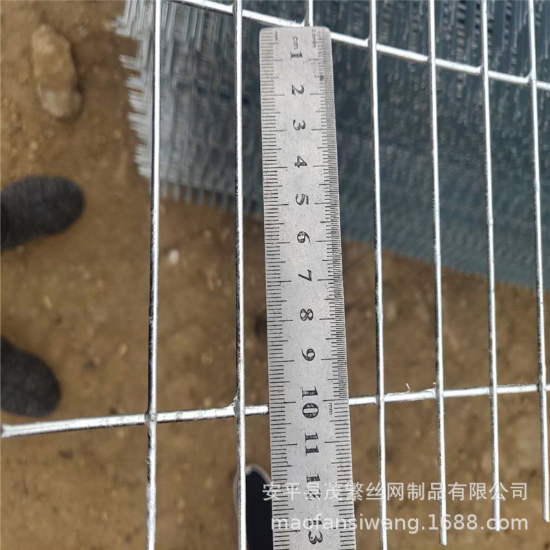 现货镀锌铁丝网片 混凝土浇筑建筑工地网片 出口小孔加粗铁丝网