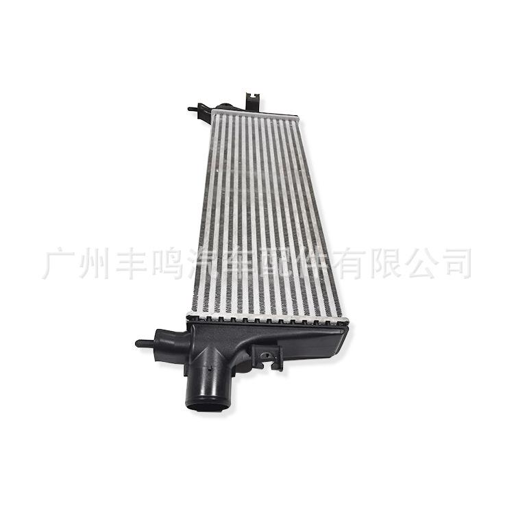 17940-0L110 adecuado para el intercooler GDFTV 2GDFTV intercooler
