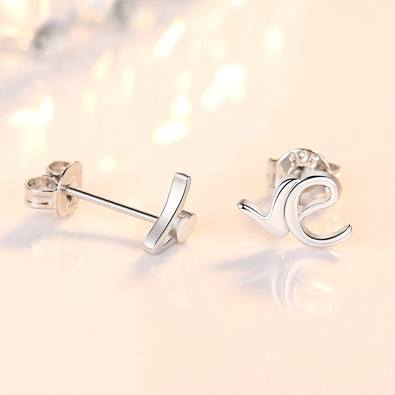 S925 plata esterlina amor pendientes encantadores para las mujeres Corea del Sur Internet celebridad pendientes elegantes pendientes simples nicho del todo-Partido pendientes