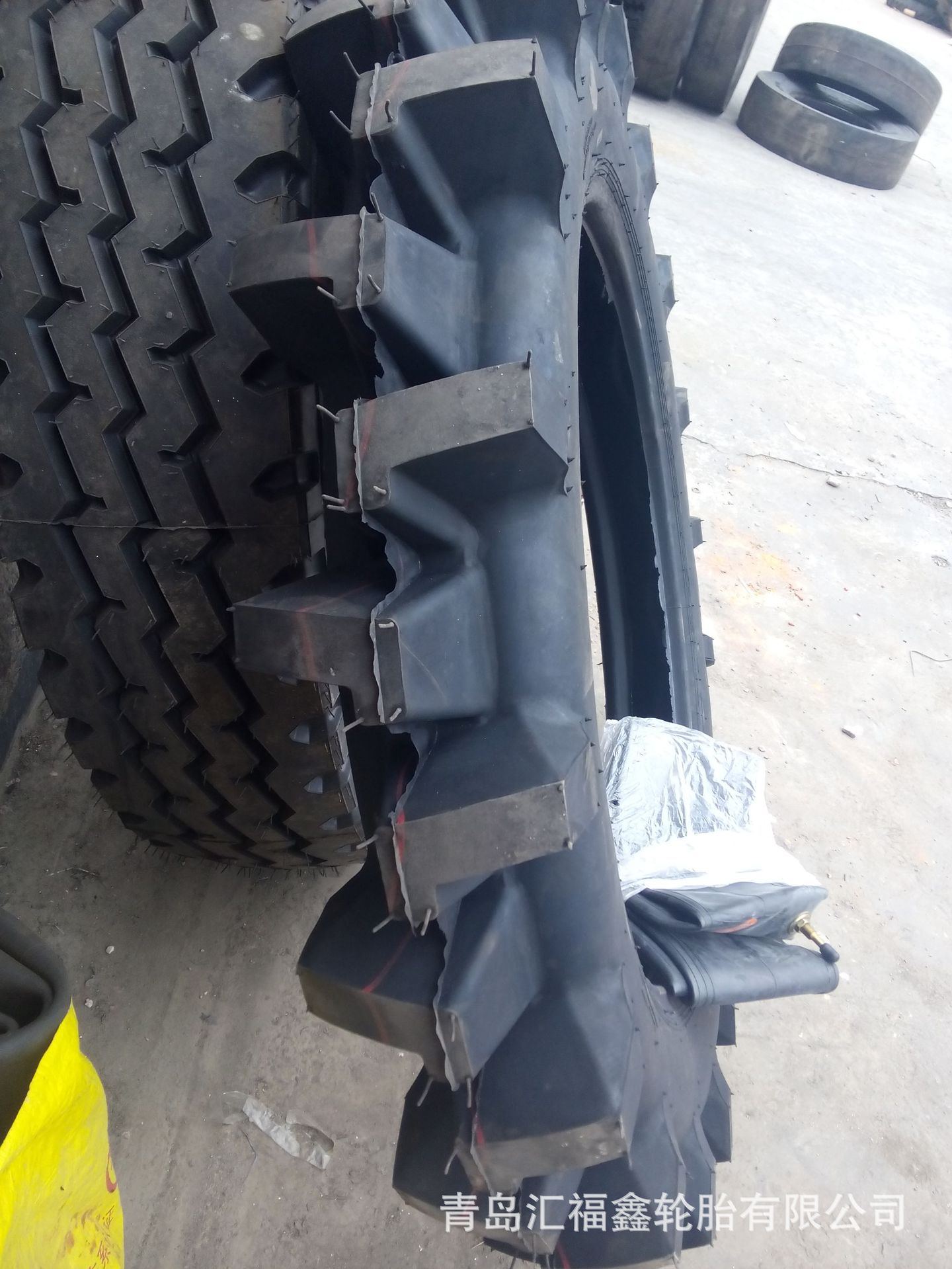 现货销售水田高花人字花纹轮胎6.5-32插秧机轮胎 6.50-32配套钢圈