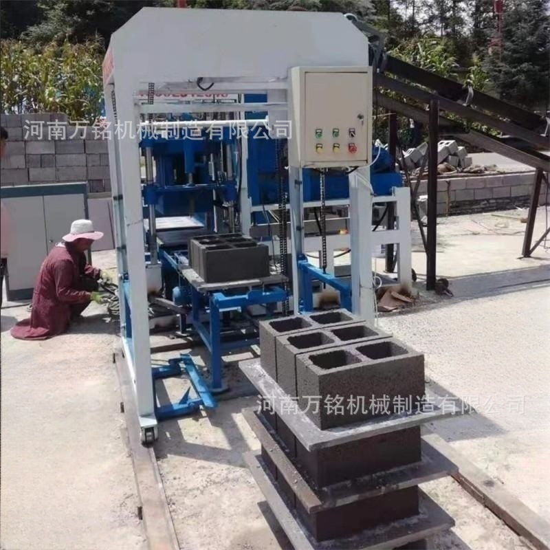 Exportación de Asia central y semiautomática máquina de formación de bloques huecos pequeña máquina de ladrillo de cemento sin quemar máquina de ladrillo de residuos de construcción