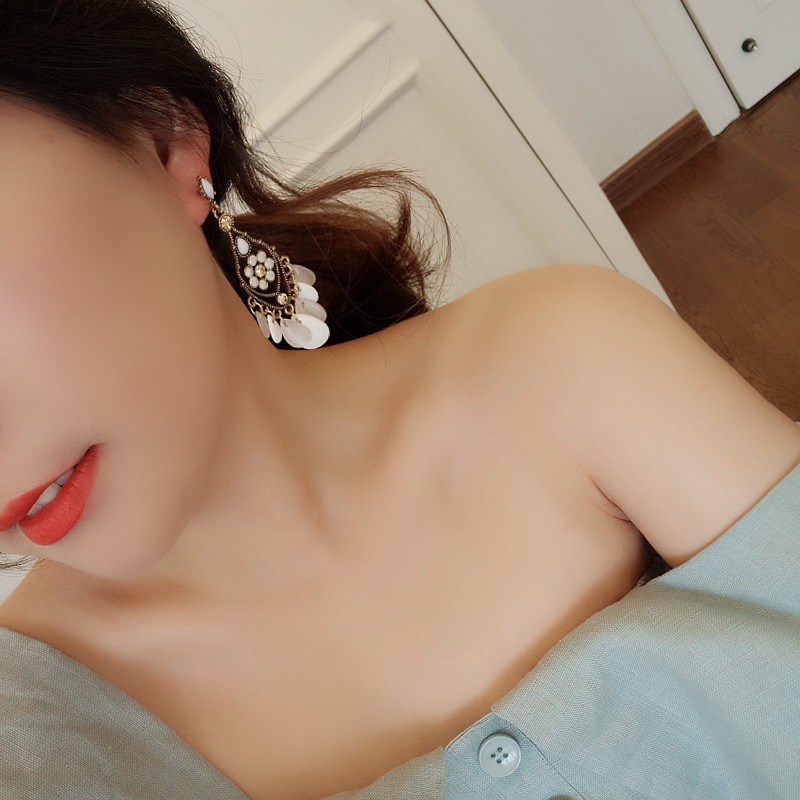 Retro long elegant universal cute earrings