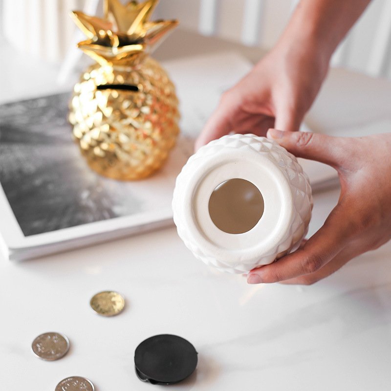 Transfronterizo estilo europeo cerámica piña alcancía oro galvanoplastia decoración del hogar vino creativo decoración del gabinete