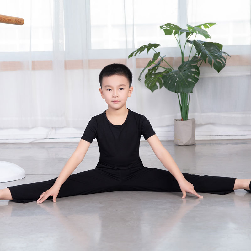 Children's Men's Black Round Neck Short Sleeve + Straight Leg Pants / 110