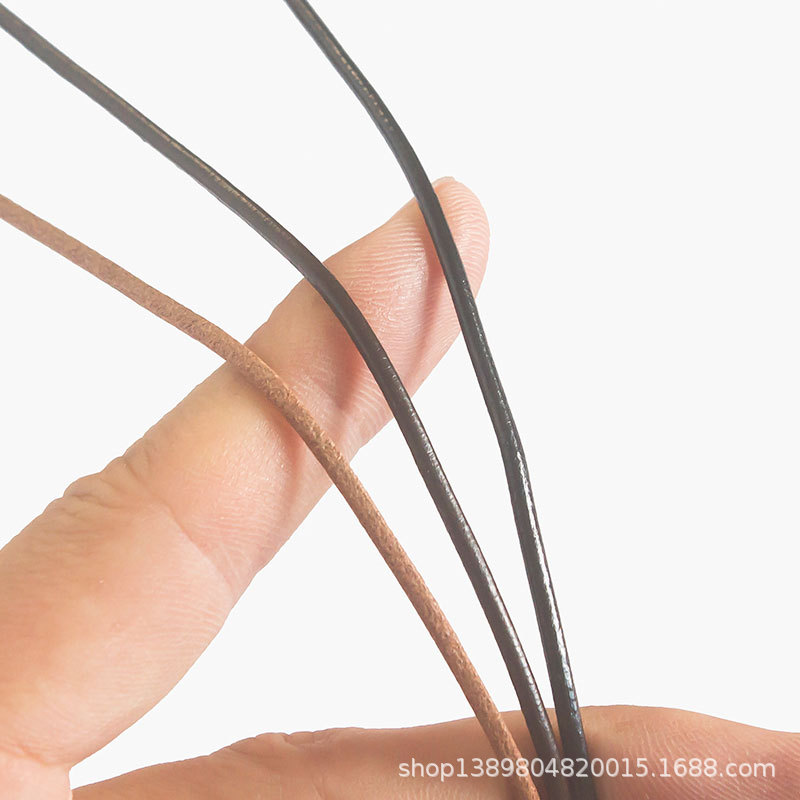 Suministro al por mayor bricolaje Cuero cuero cuerda joyería tejida collar cuerda de cuero una variedad de cuerda de cuero redondo grueso 2-5mm