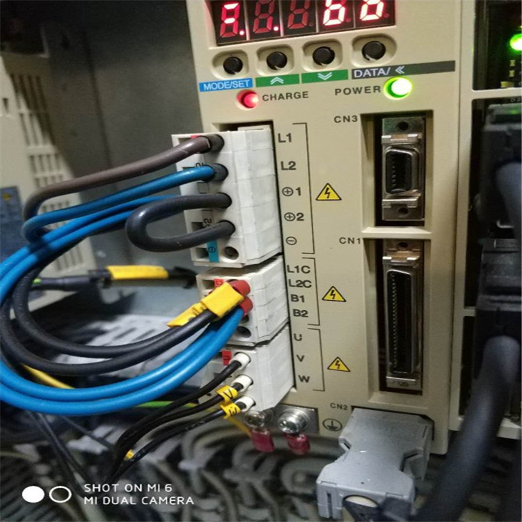 SGDM-01ADA驱动器SGDM-02ADA SGD7S-330A10A202 SGD7S-330A10B202