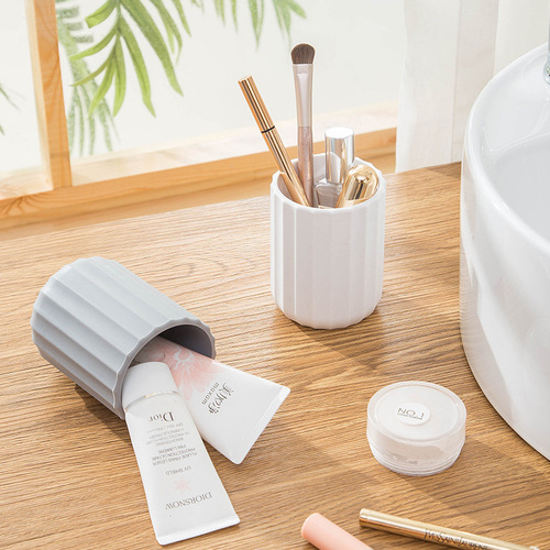 Nordic ins pen holder creative desktop fashion simple makeup pen storage office student pen holder stationery storage box