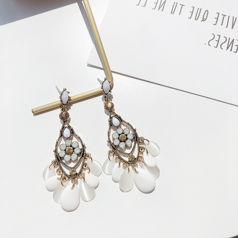 Retro long elegant universal cute earrings