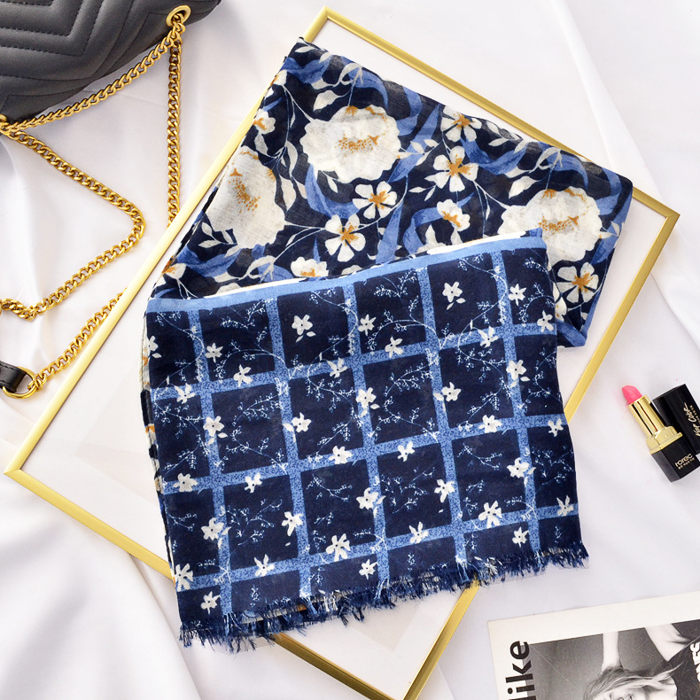 Estilo europeo y americano Comercio exterior nueva bufanda primavera y verano nueva moda azul y blanco Plaid flor impreso algodón y lino bufanda chal para mujeres
