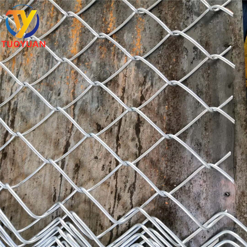 Factory wholesale galvanized hook wire mesh wire fence breeding mesh enclosure fence Orchard chicken iron mesh
