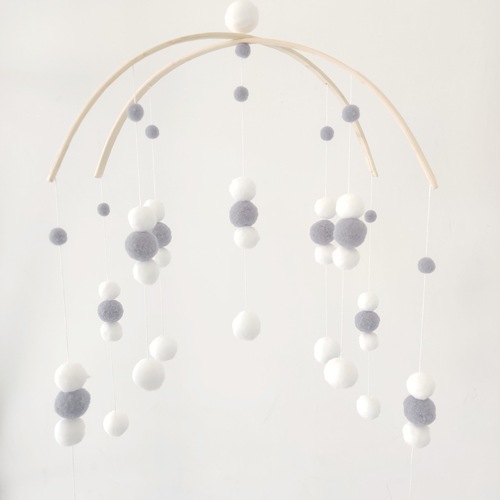 ins Nordic style fur ball wind chime bed bell children's room decoration model room children's clothing store decoration shooting prop soft furnishings