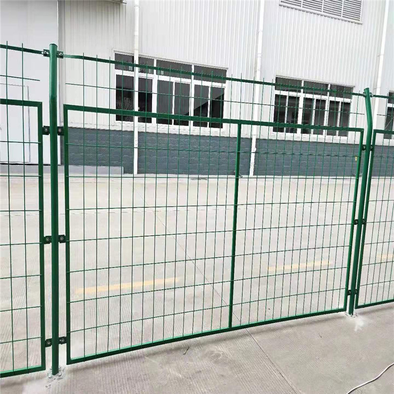 昌都边框护栏网 框架护栏网 铁丝围栏网 昌都公路护栏网 金属网栏