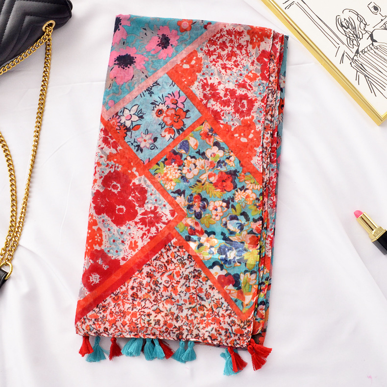 Nueva bufanda larga bohemia de color brillante geométrico floral de algodón y lino bufanda de primavera y verano borla de viajes chal protector solar