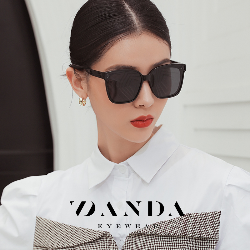 Gafas de sol cuadradas de moda estilo coreano, venta directa de fábrica, en stock 2233, gafas de sol polarizadas unisex de montura grande.