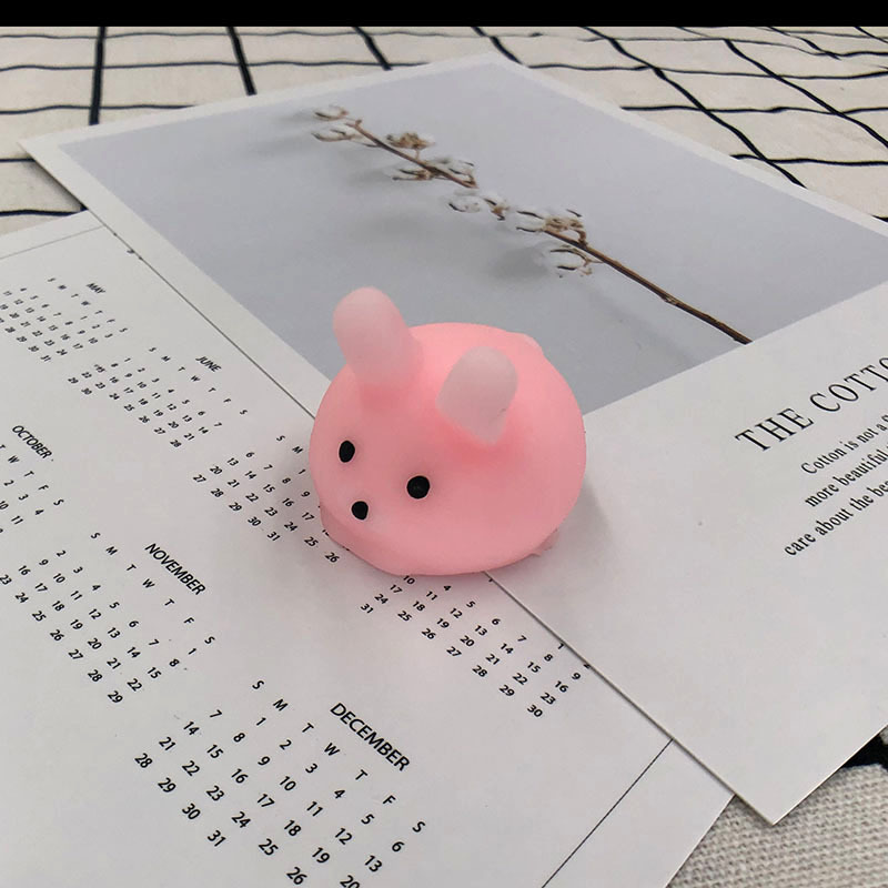 핑크 뚱뚱한 토끼