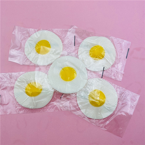 Cross-border hot selling novelty trick omelette simulation poached egg pinch fun funny toys creative eggs wholesale