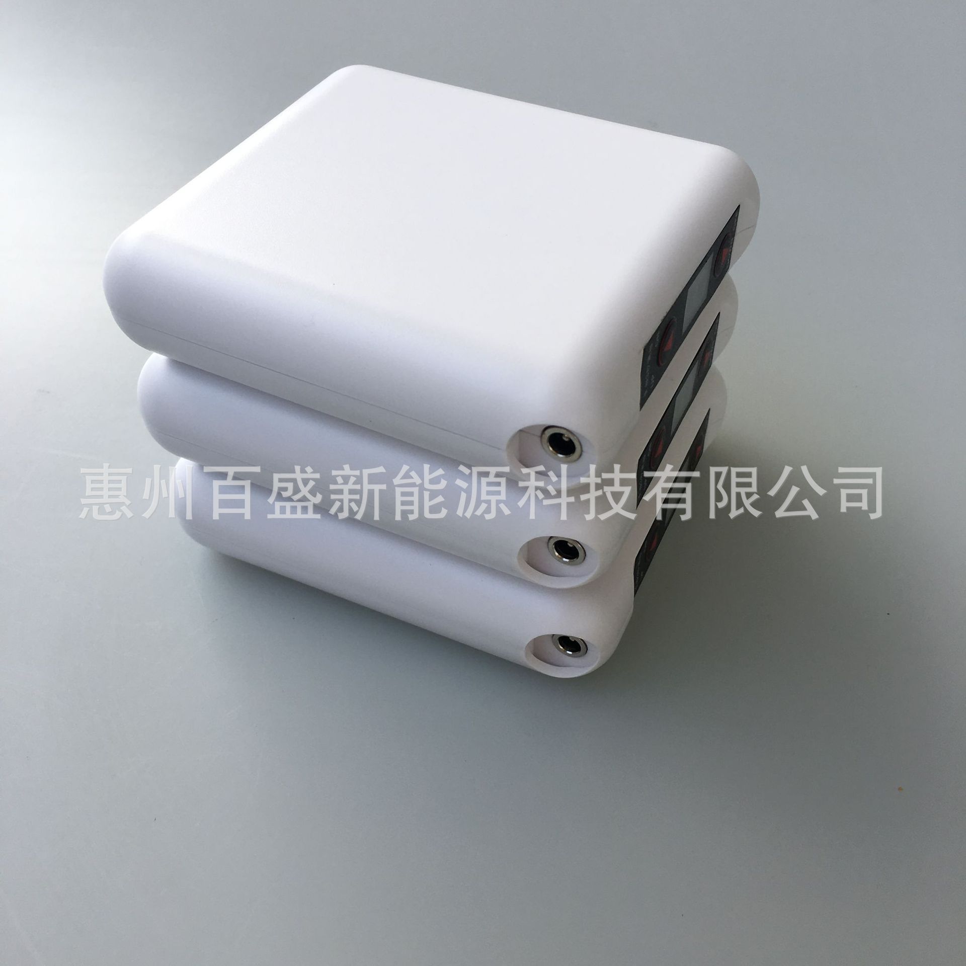 7.4V 5200mAh 发热服电池 发热马甲 加热服 发热腰带电池