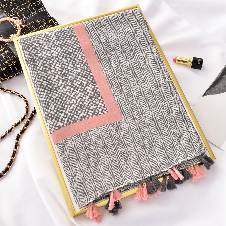 2020 primavera y verano estilo coreano Dongdaemun versátil sarga de algodón bufanda geométrica de moda borla a rayas bufanda de chal de protección solar