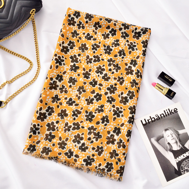 Exportación de comercio exterior bufanda de seda fina Flor de planta de algodón y lino sensación bufanda de seda viajes protector solar Toalla de playa para las mujeres