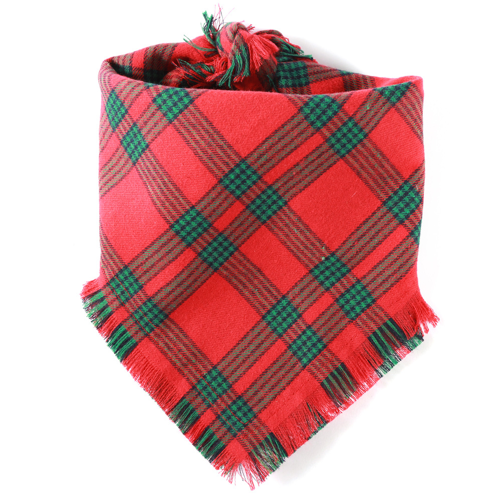 Fabricante en stock transfronterizo nueva Navidad mascota saliva toalla borla triángulo toalla perro Plaid mascota triángulo toalla