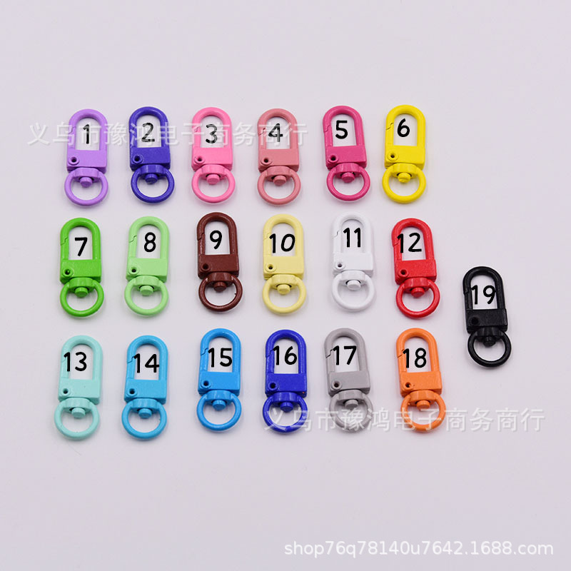Korean version of Paint color metal key chain dog buckle door buckle spring buckle 8 buckle bag pendant diy accessories