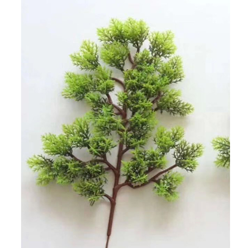 Simulación de ramas de pino verde hermosa Luohan Cliff Bai Pino decoración de interior simulación falsa planta de plástico maceta adornos