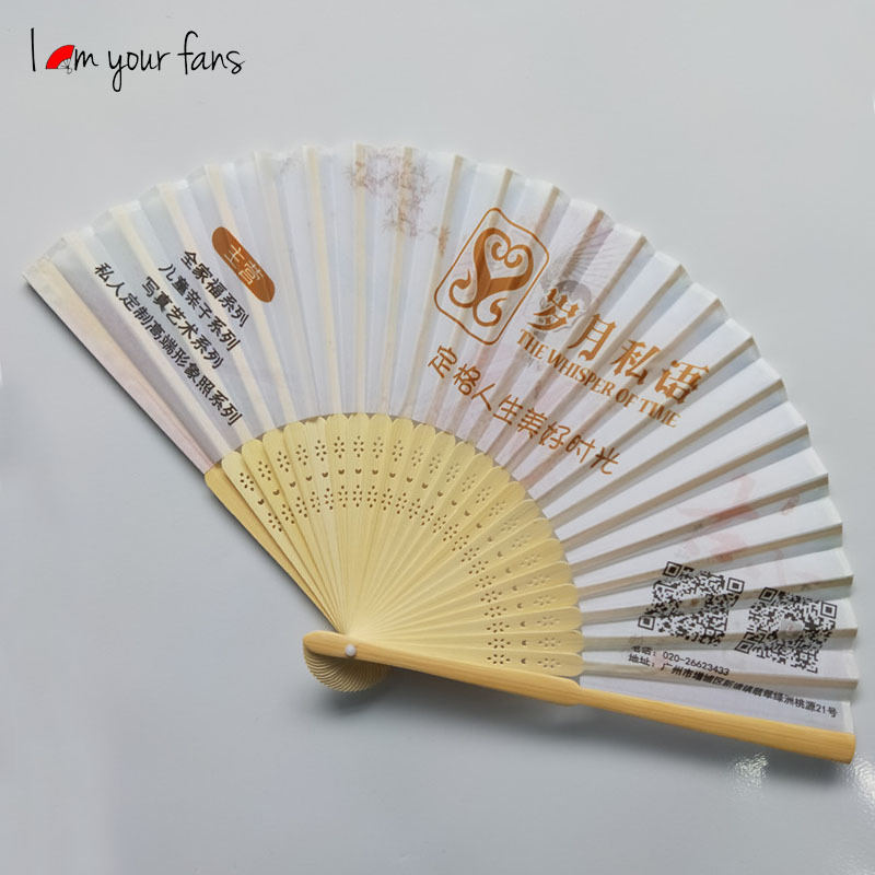 Fabricante personalizado 21CM cubierta de tela pequeño ventilador Flor de las mujeres ventilador de tela de hueso ventilador de tela de publicidad Personalización de imagen personalizada