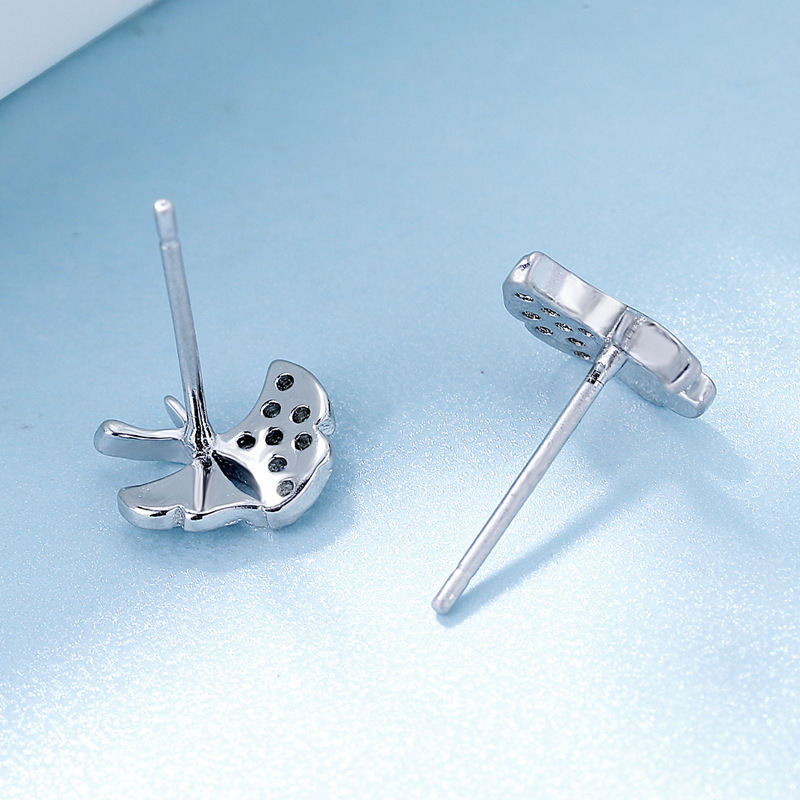 Cubic Zirconia And Pearl Stud Earrings For Everyday Elegance_voghion.com