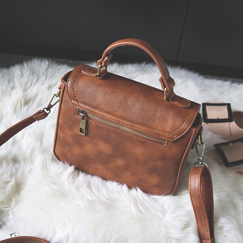  new small square bag retro style handbag PU leather retro lock buckle popular cross-border women's bag simple small bag