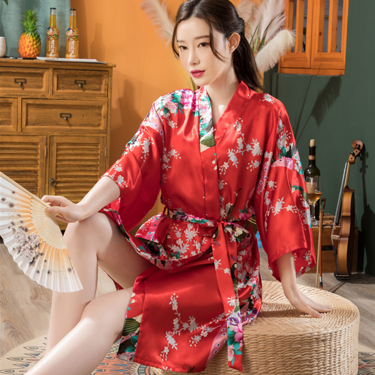 2026 Summer New Ice Silk Thin Style Bridesmaid Bride Morning Gown European and American Foreign Trade Peacock Print Cardigan Bathrobe 2026 Summer New Ice Silk Thin Style Bridesmaid Bride Morning Gown European and American Foreign Trade Peacock Print Cardigan Bathrobe
