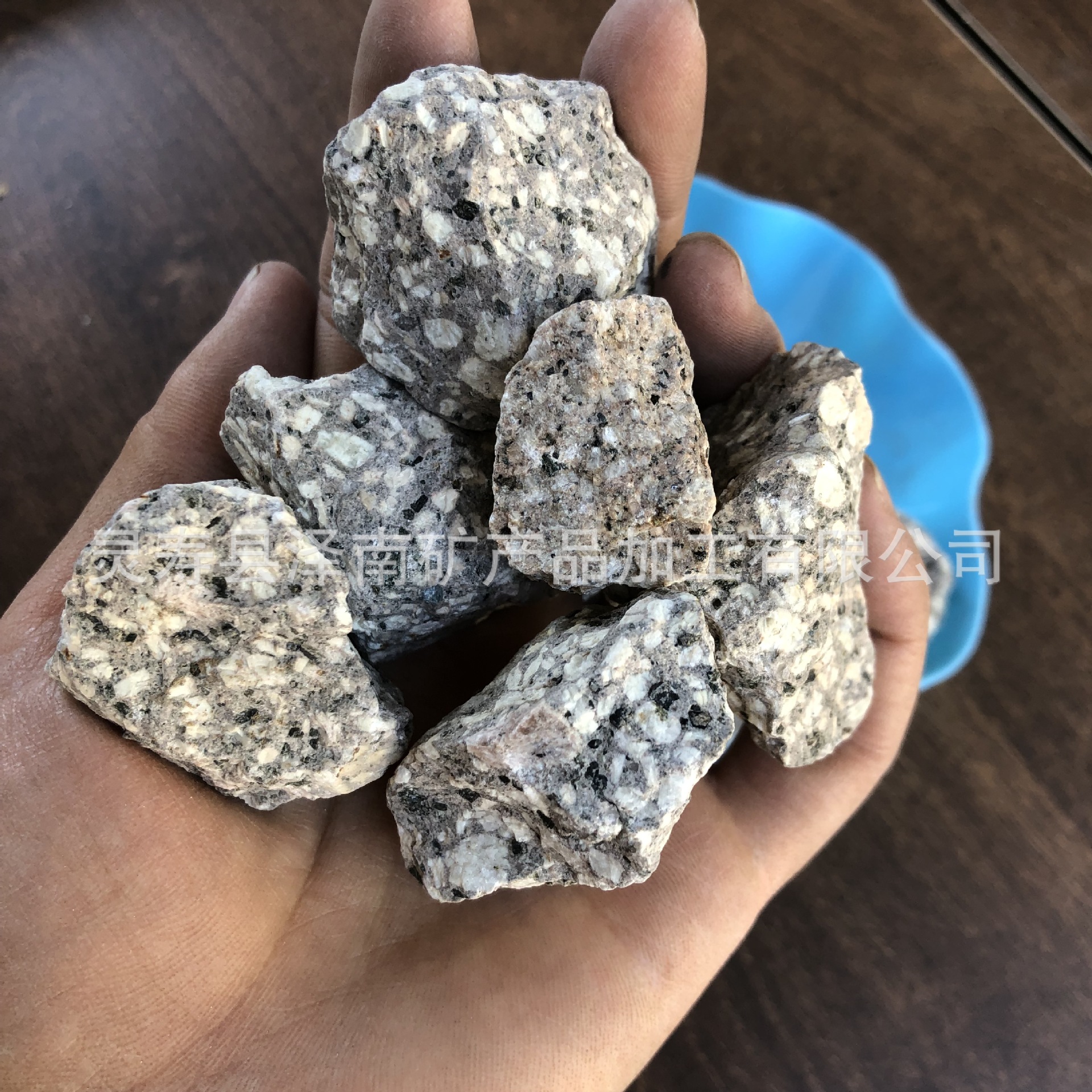 厂家供应鱼缸水族过滤用中华麦饭石 山东蒙阴麦饭石