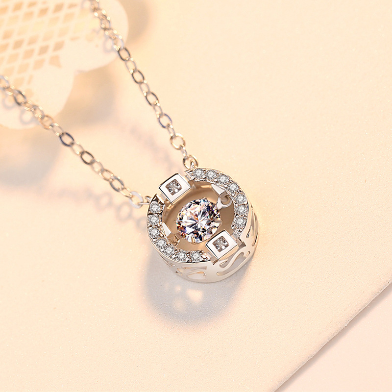 S925 plata esterlina latido inteligente Corea del Sur simple estudiante temperamento creativo latido del corazón colgante corto clavícula Collar para las mujeres