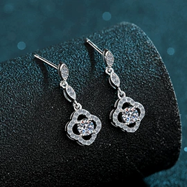 戒指;耳钉;项链