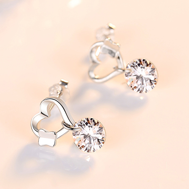 Pendientes de plata esterlina 925 Stud pendientes de mujer pequeño diseño elegante amor en forma de corazón 2020 nuevo estilo viento frío Red