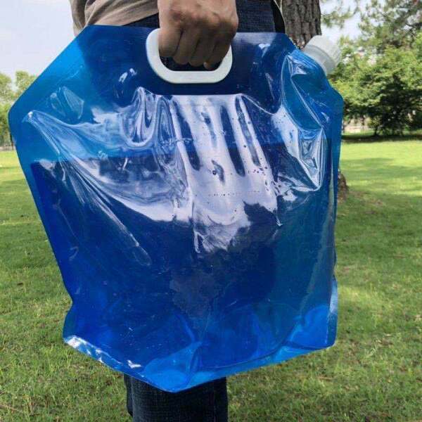 Folding climbing bucket
