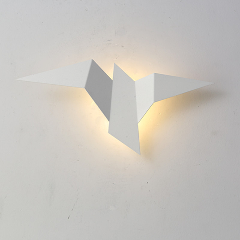 Cruz espejo LED pájaro volador lámpara de pared simple creativo escritorio pared de fondo modelado atmósfera lámpara sala de estar dormitorio lámpara de pared