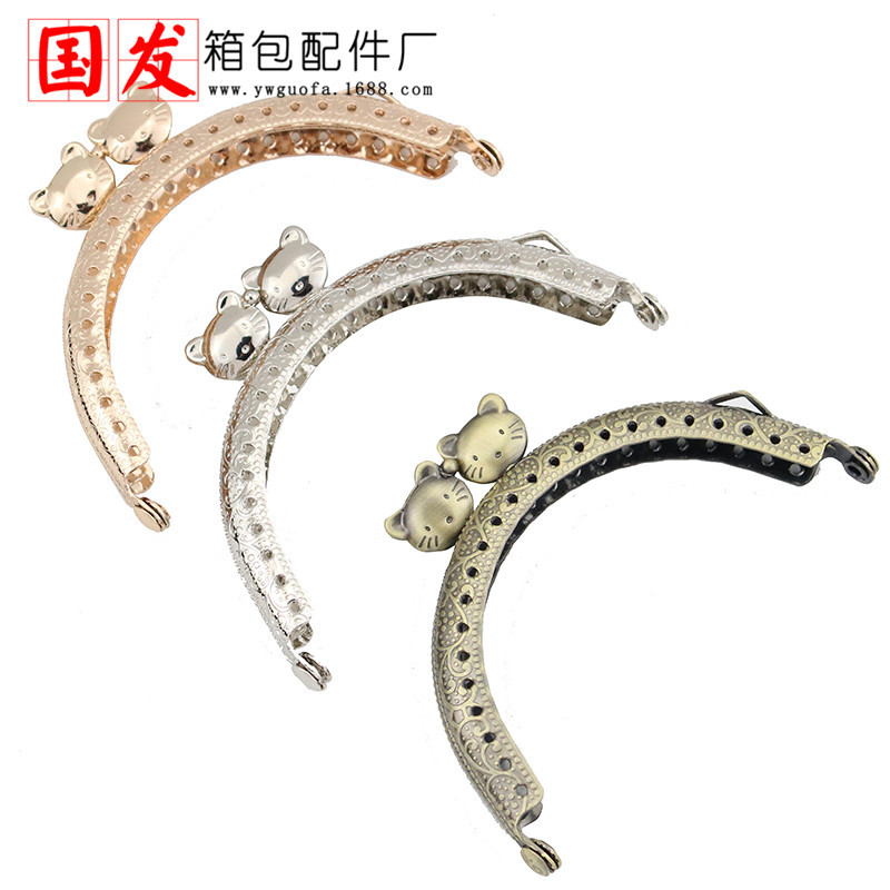 8.5CM cabeza de gato en relieve semicircular oro 10.5CM 12.5CM cabeza de animal hecha a mano bolsa de oro DIY