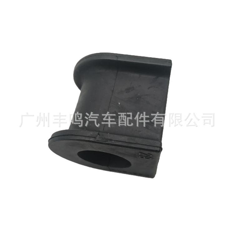 Suministrado directamente del fabricante, el 48815-0K070 es adecuado para los bujes de barra estabilizadora de caucho de tipo abierto de la serie Toyota 48815-0k090.