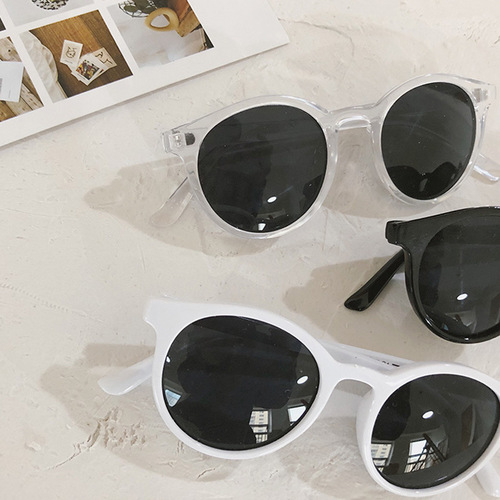 Children's sunglasses, trendy UV protection sun glasses for babies and kids, cool and stylish, unisex, Korean style accessories, cute and fashionable glasses