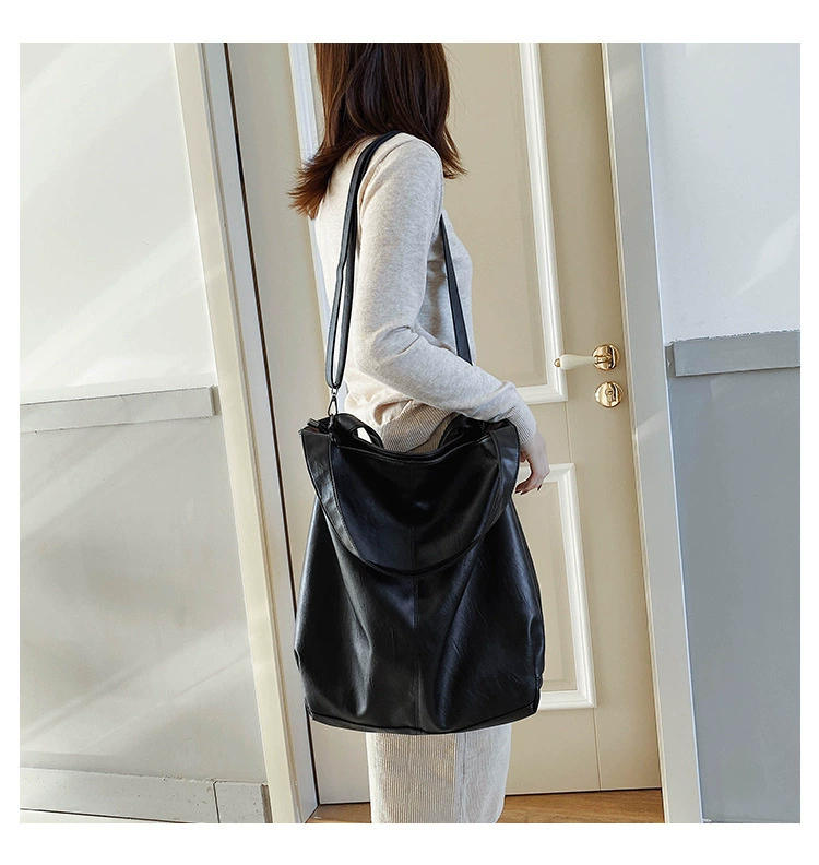 芙迦妮 Retro 2023 Korean Style Large Shoulder Bag, Spacious One-Shoulder Handbag in Green, Black, or Rice White